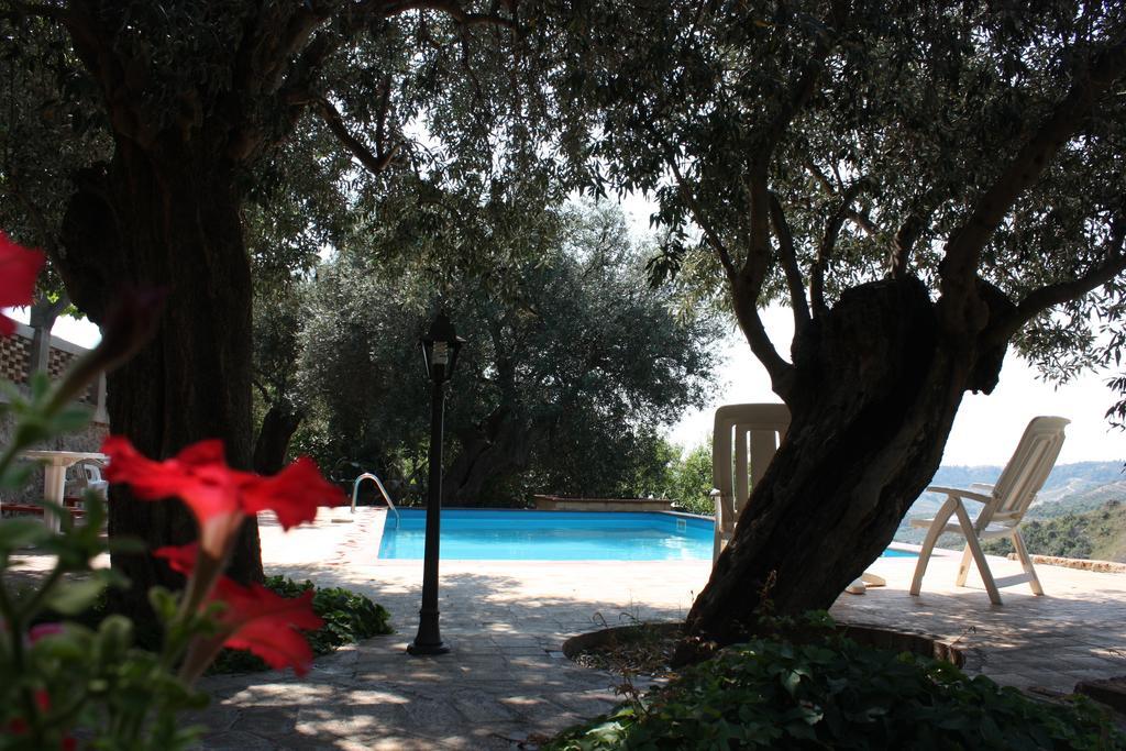 Azienda Agrituristica Biologica Il Querceto Αγία Σεβερίνα Εξωτερικό φωτογραφία