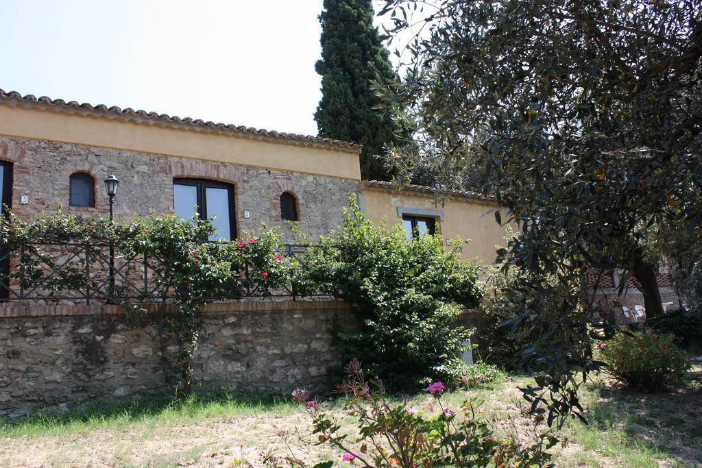 Azienda Agrituristica Biologica Il Querceto Αγία Σεβερίνα Εξωτερικό φωτογραφία