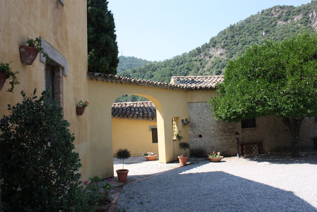 Azienda Agrituristica Biologica Il Querceto Αγία Σεβερίνα Εξωτερικό φωτογραφία