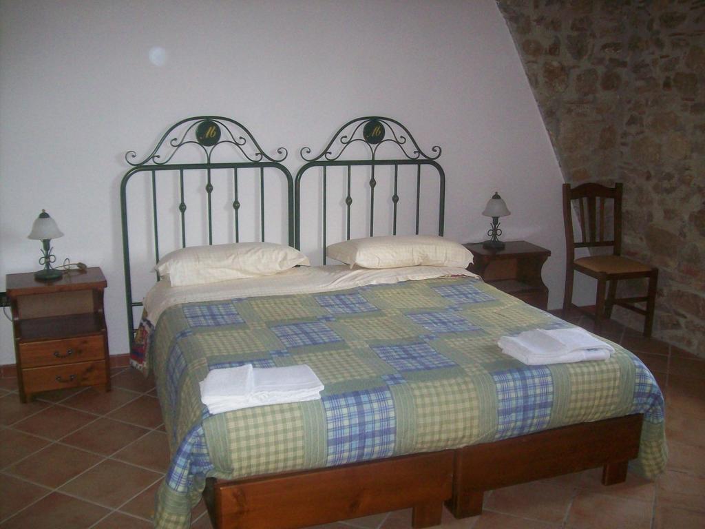 Azienda Agrituristica Biologica Il Querceto Αγία Σεβερίνα Εξωτερικό φωτογραφία